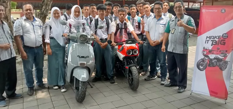 SMK Diponegoro Depok Mendapatkan 2 Unit Motor SYM dari PT. MFORCE INDONESIA